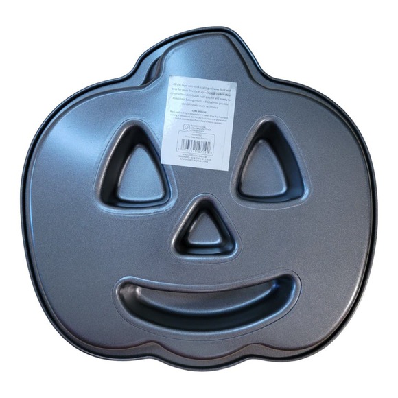 NEW Core Kitchen Carbon Steel Non-Stick Pumpkin Jack-O-Lantern Fluted Cake Pan - Picture 4 of 4